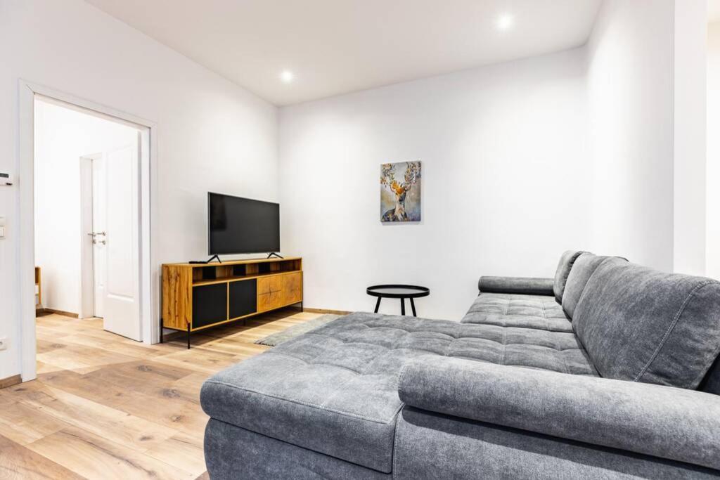 Modern Apartment Next To Subway Station 비엔나 외부 사진